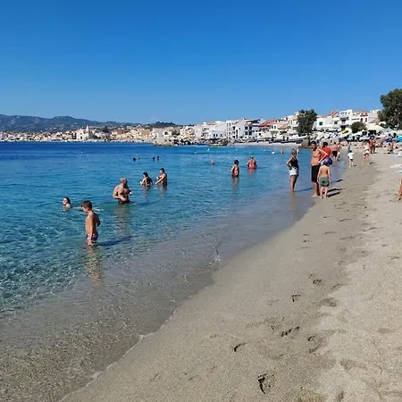 Angoletto مسينا